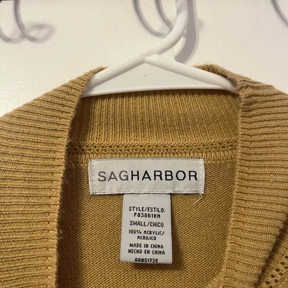 🔥3/$15 SagHarbor | Tan Trutleneck Sweater - Picture 5 of 5